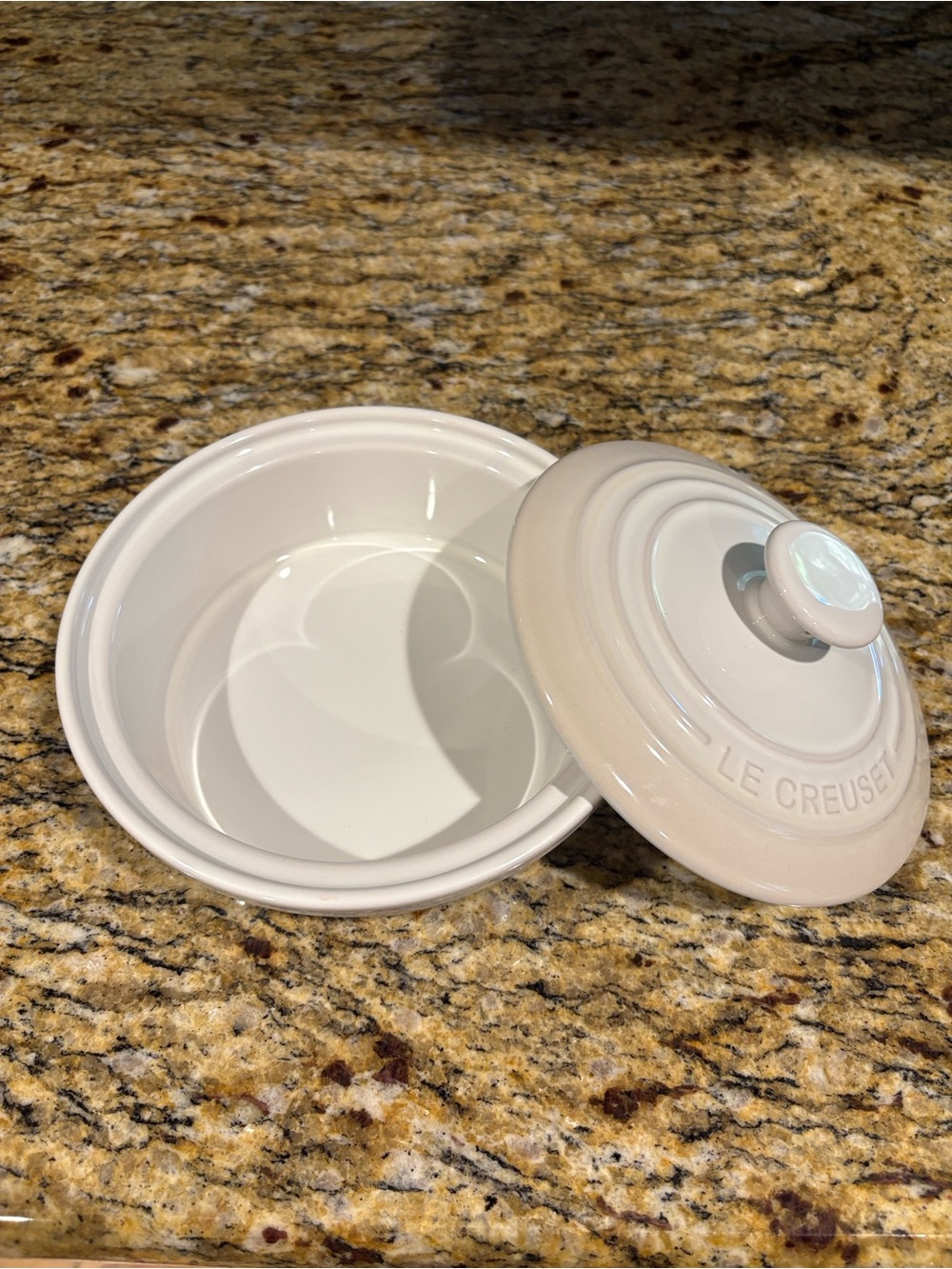 NWT Le Creuset 16cm Cereal Bowl, Set of 2, Meringue - Picture 11 of 11